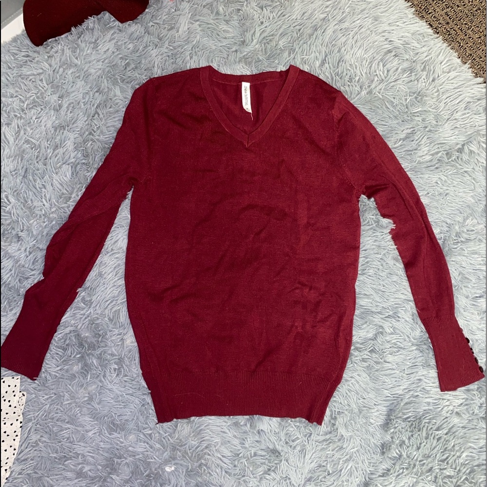 maroon sweater